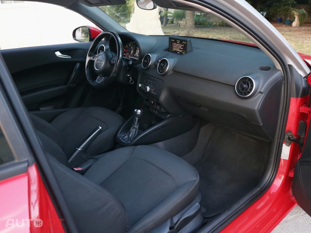 Audi A1 1.6 TDI Advance S-Tronic