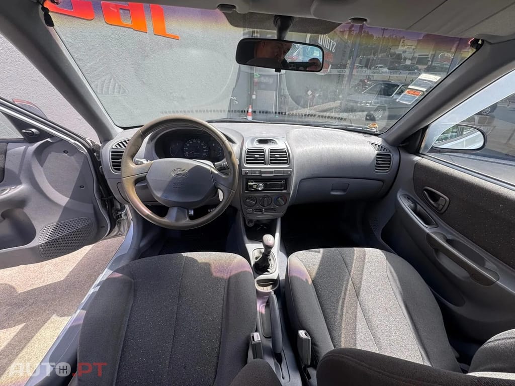 Hyundai Accent 1.3 Charme