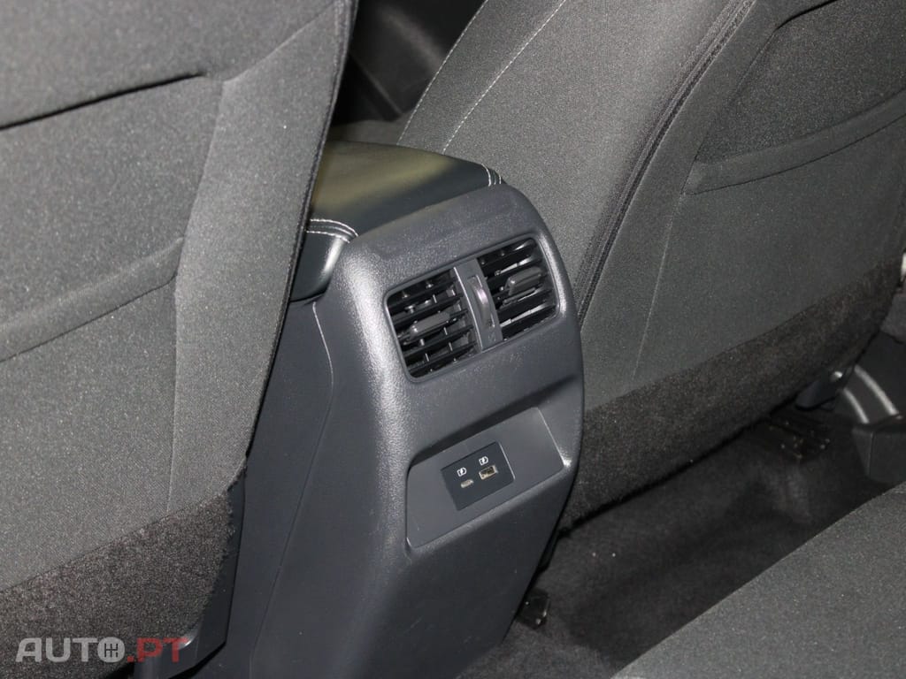 Nissan Qashqai 1.5 VC-T E-POWER N-CONNECTA I.V.A DEDUTIVEL 