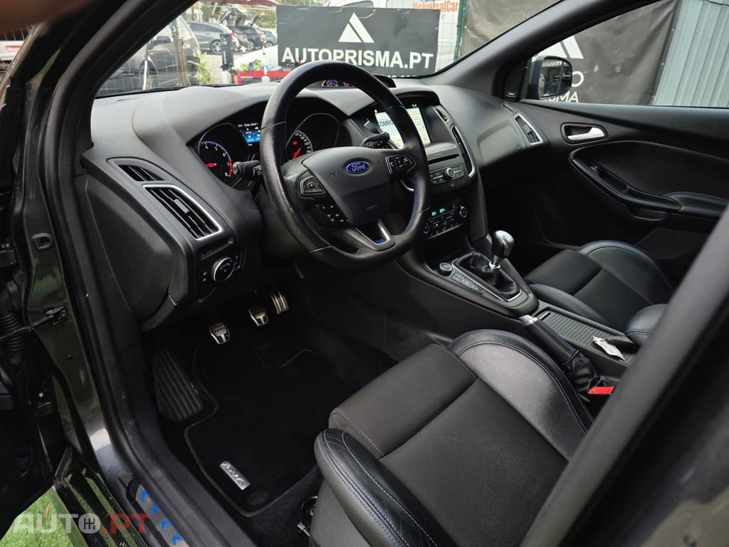Ford Focus 2.3 EcoBoost RS Pack Performance