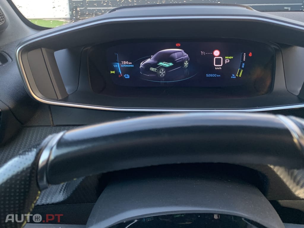 Peugeot E-208 GT