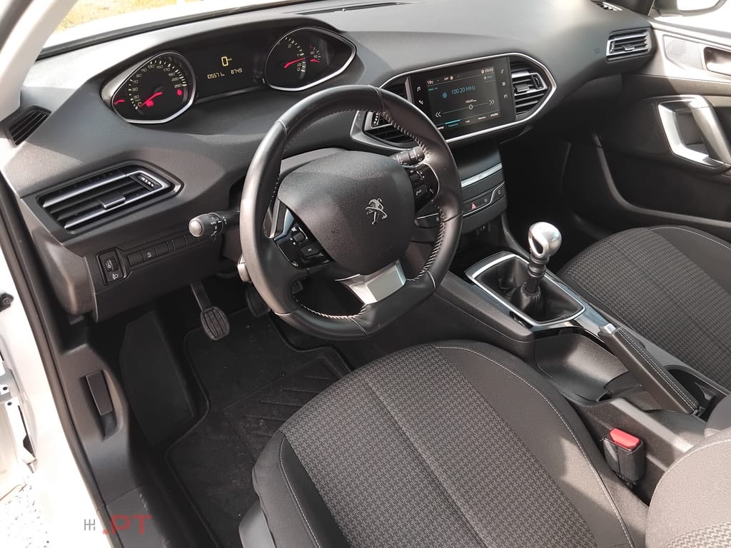 Peugeot 308 II 1.5 BlueHDi Business Line