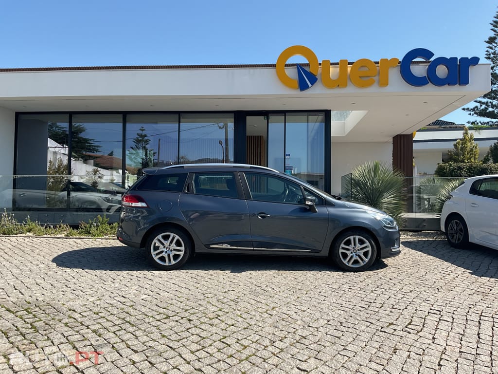Renault Clio Outro