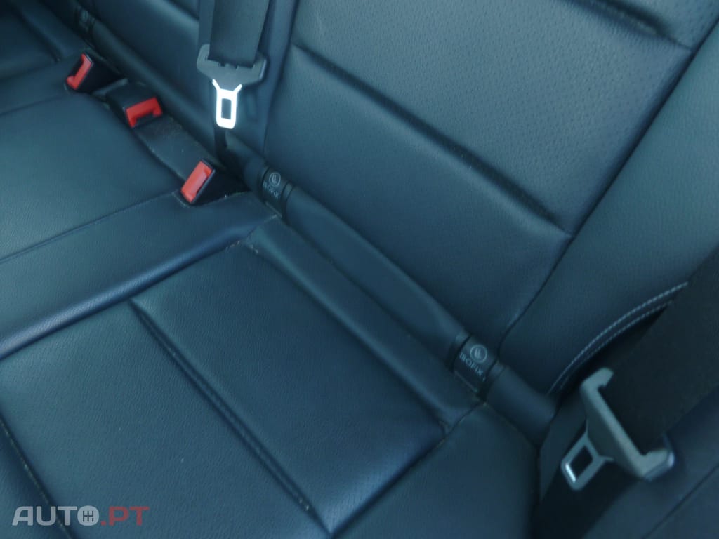 Mercedes-Benz E 220 CDI Bluetec Avangarde