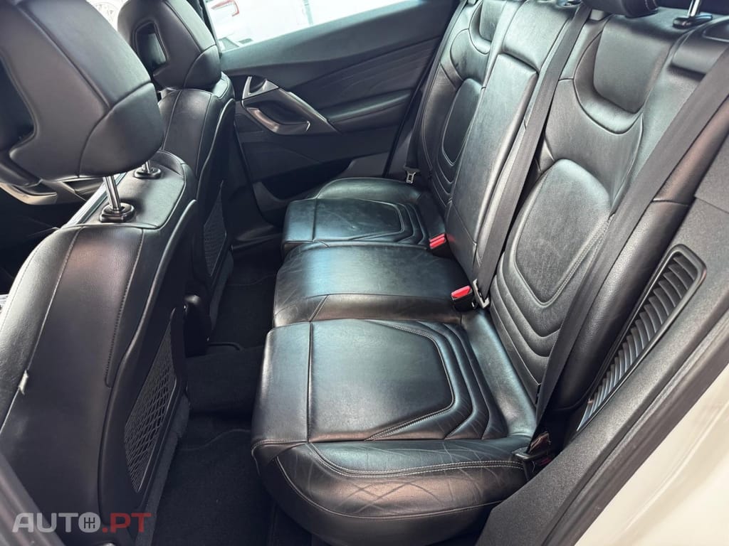 Citroen DS5 2.0 HDi Hybrid4 So Chic CMP6