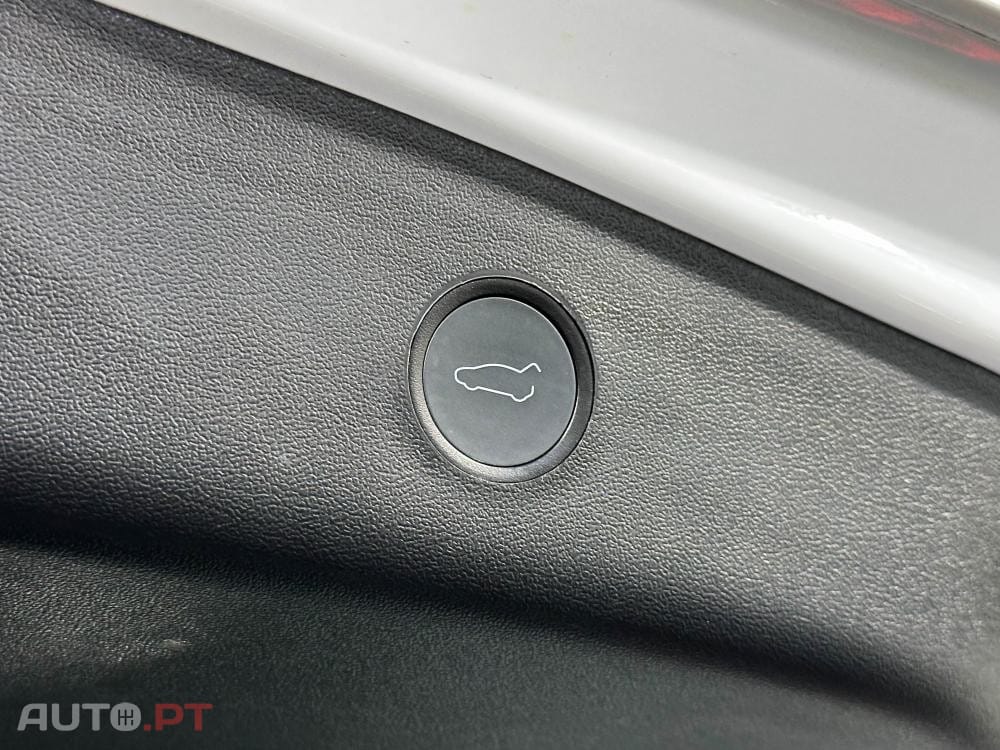 Tesla Model 3 Long Range AWD Dual Motor