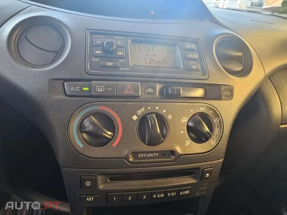 Toyota Yaris 1.4 D-4D Sol AC