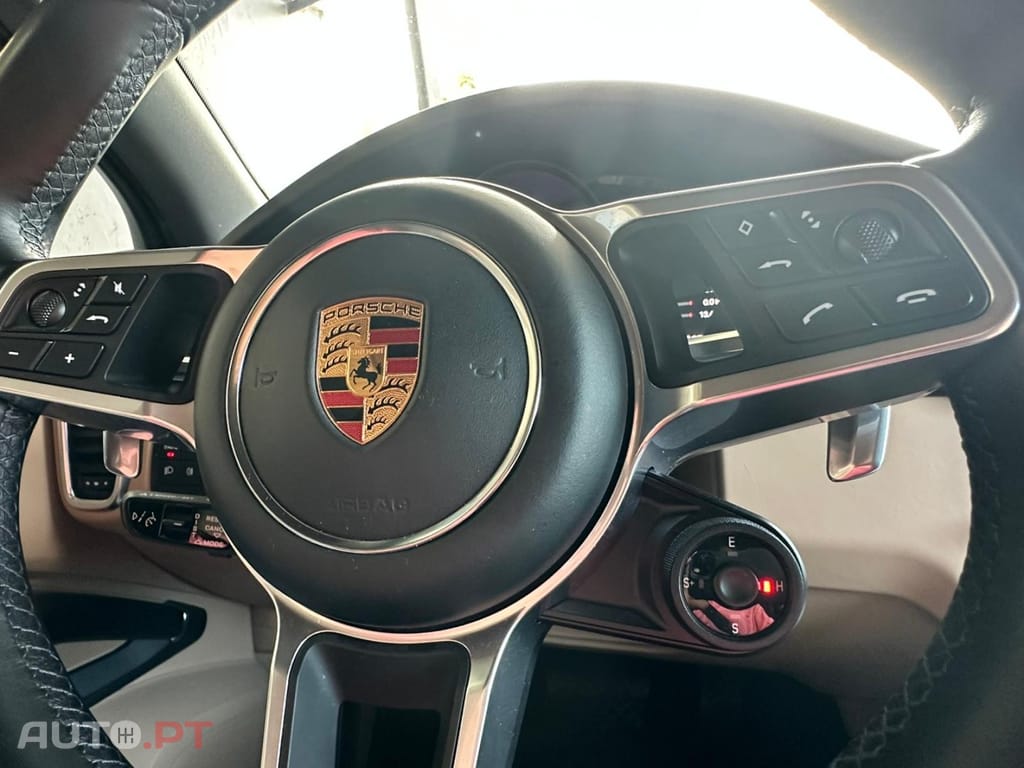 Porsche Cayenne E-Hybrid Tiptronic S