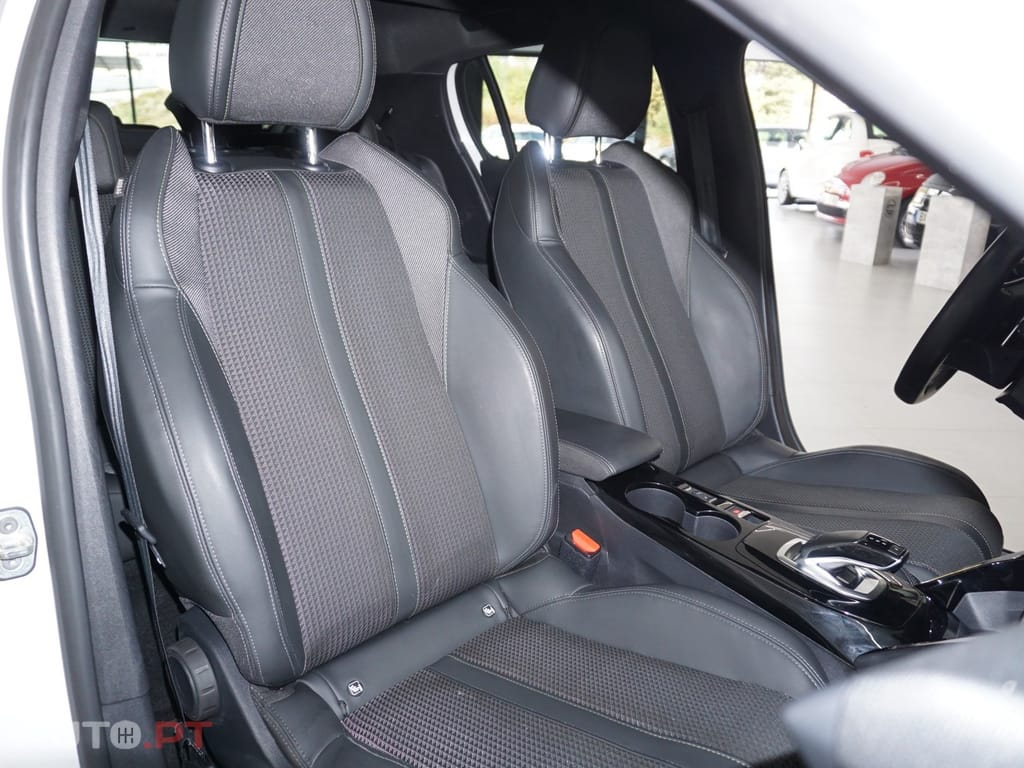 Peugeot 208 1.2 PureTech GT Line EAT8