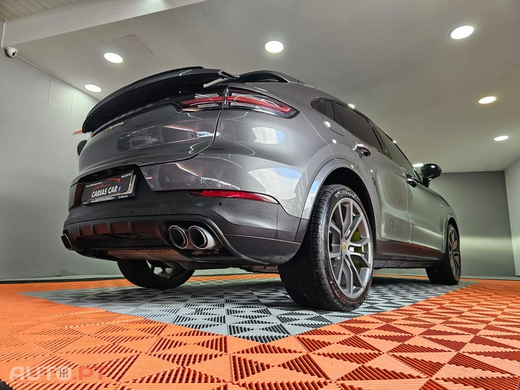 Porsche Cayenne E-Hybrid Platinum Edition