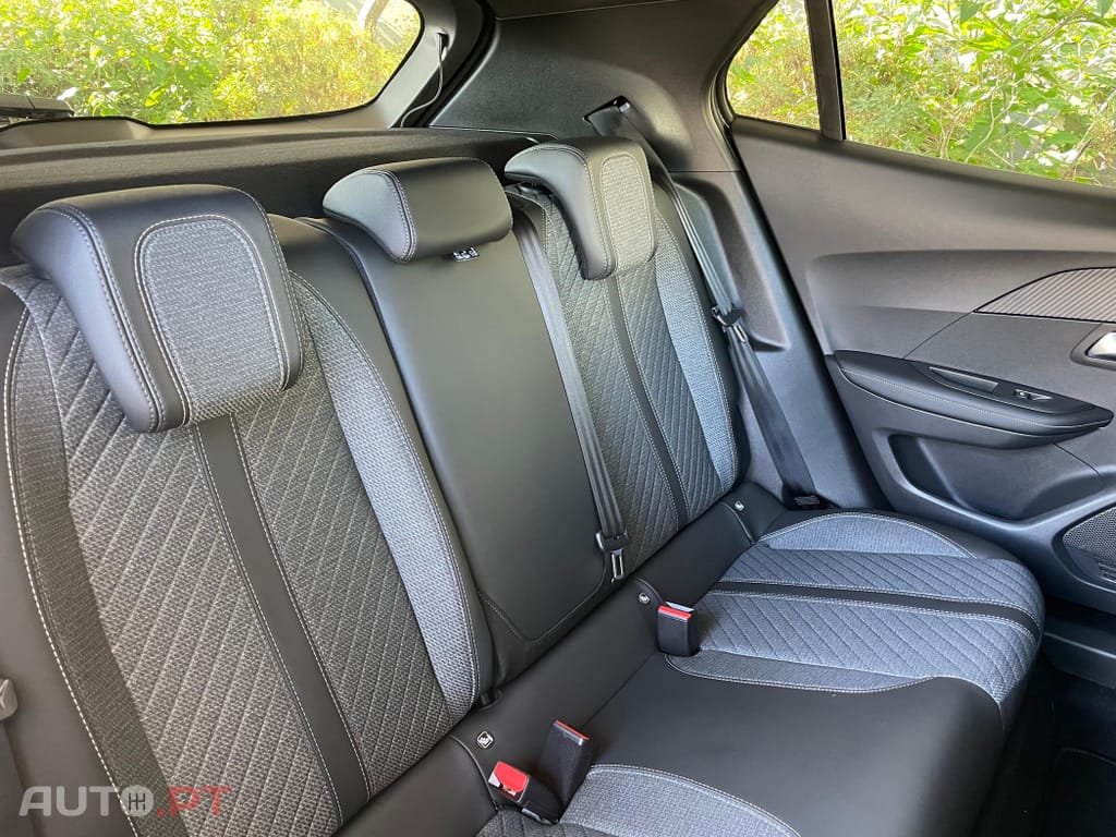 Peugeot 2008 1.2 PureTech Active Pack