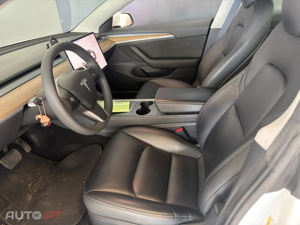 Tesla Model 3 Standard Range Plus RWD