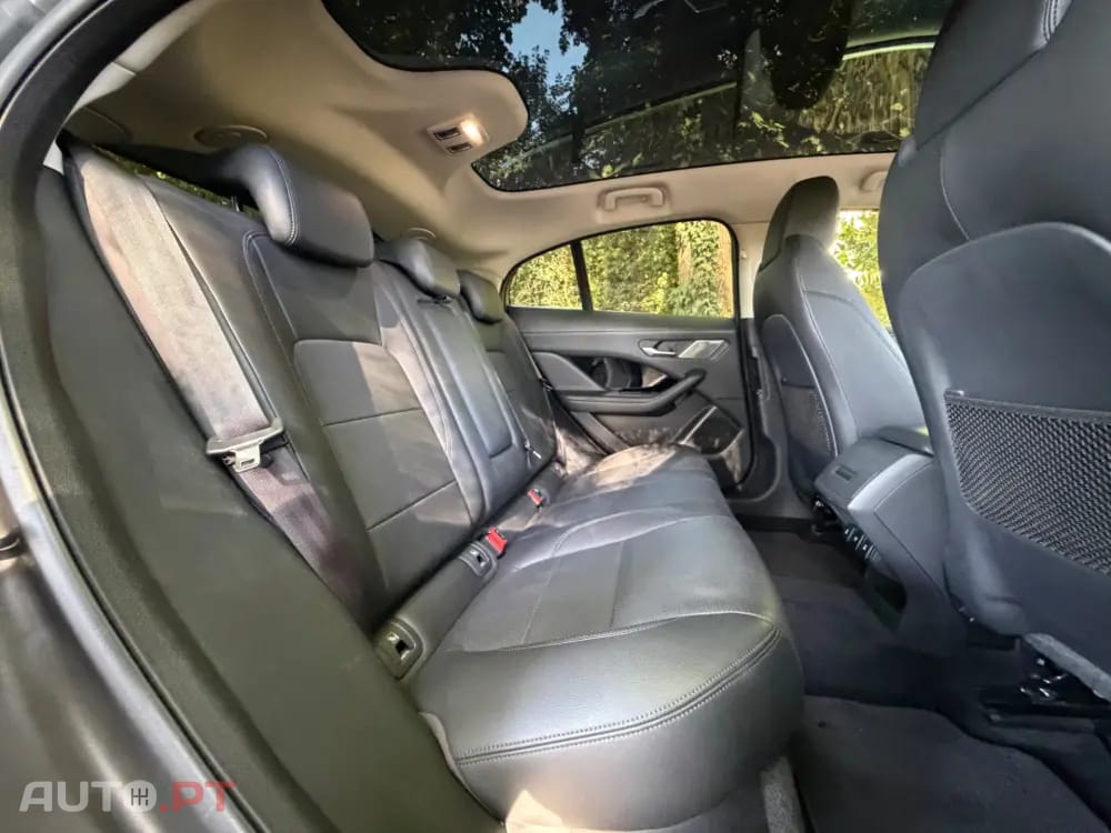 Jaguar I-Pace EV400 R-Dynamic HSE AWD