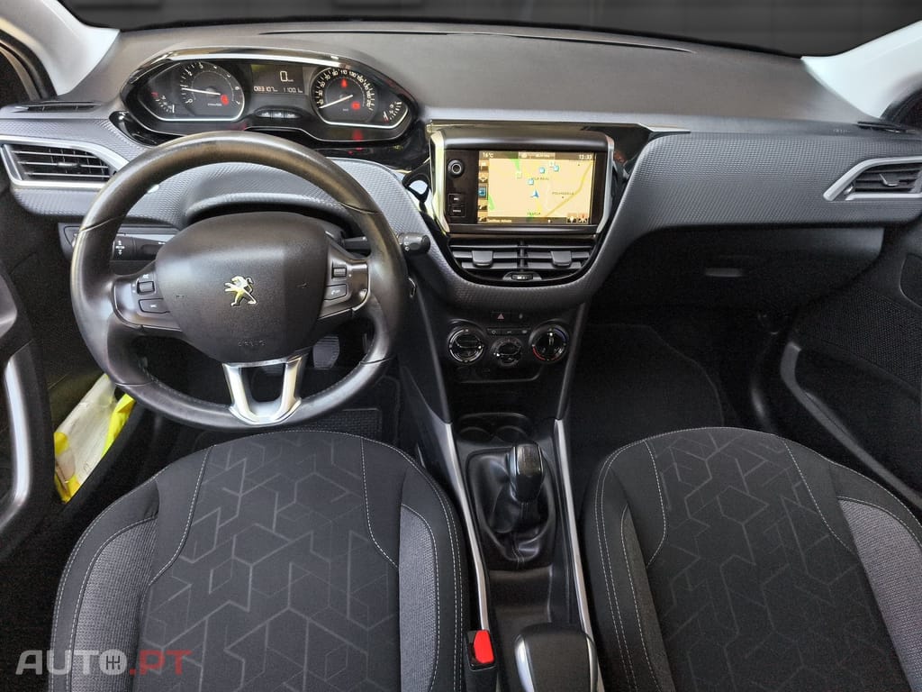 Peugeot 2008 1.2 PureTech Style