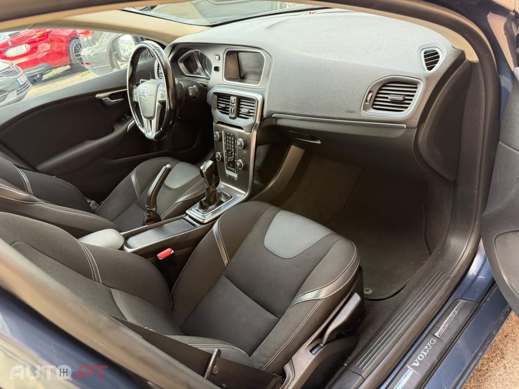 Volvo V40 1.6 D2 Momentum