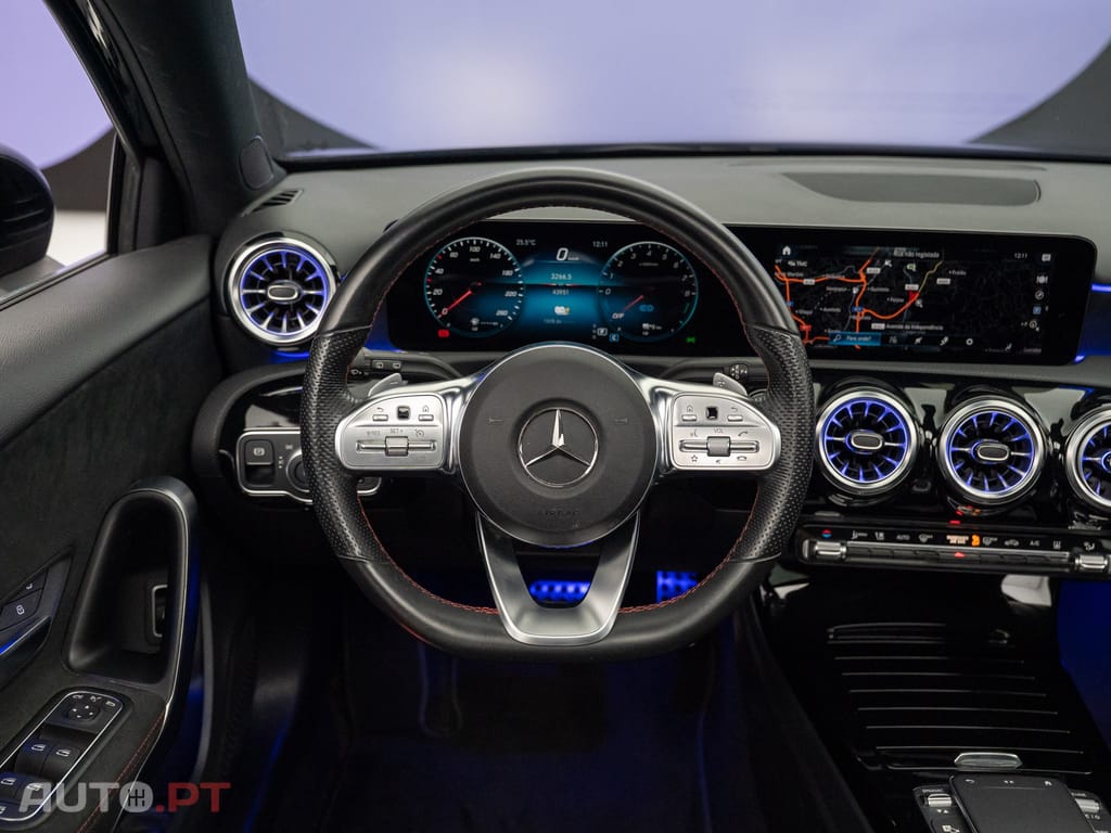 Mercedes-Benz A 250 e AMG Line