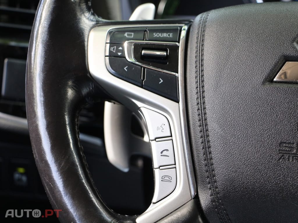 Mitsubishi Outlander 2.0 MIVEC Instyle Navi+