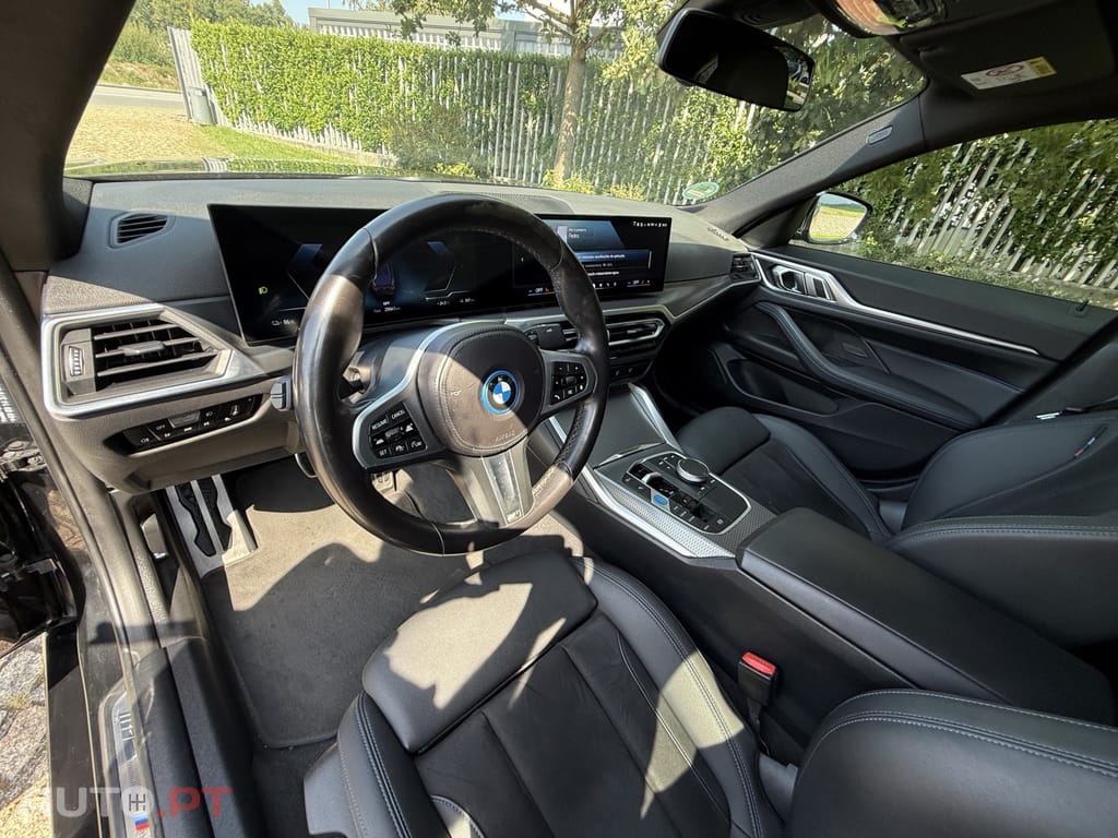 BMW i4 eDrive35 Pack Desportivo M