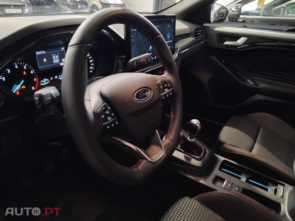 Ford Focus SW 1.0 EcoBoost MHEV ST-Line