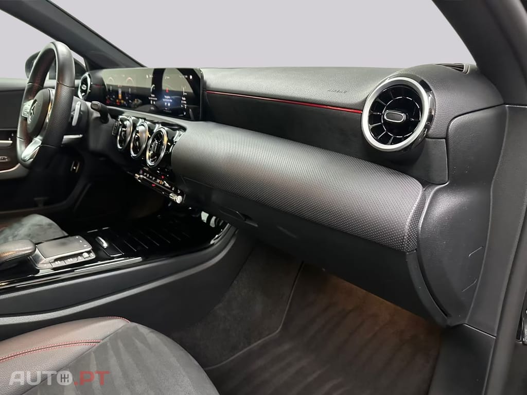 Mercedes-Benz A 250 I.V.A DEDUTIVEL e AMG
