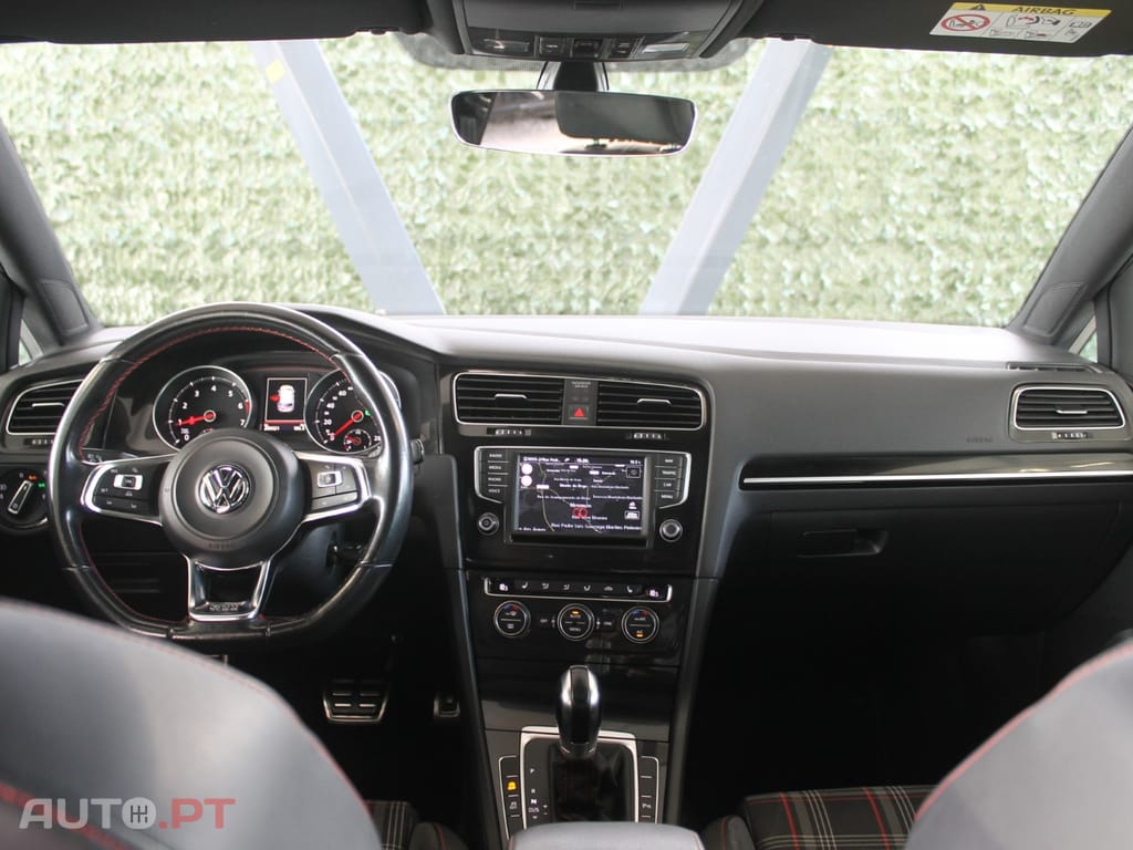 Volkswagen Golf 2.0 TSi GTi DSG Performance