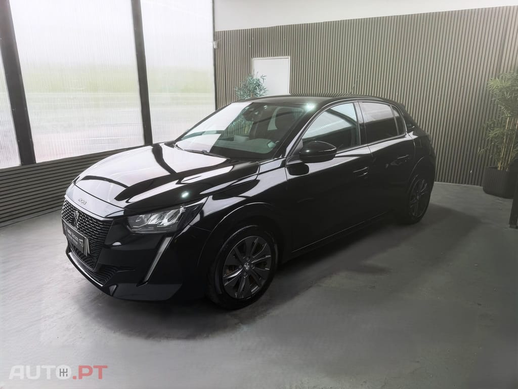 Peugeot E-208 Style