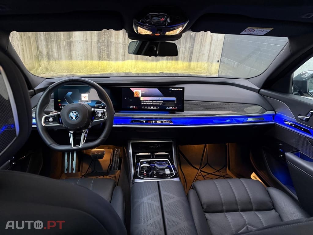 BMW i7 xDrive60 Pack Desportivo M Pro