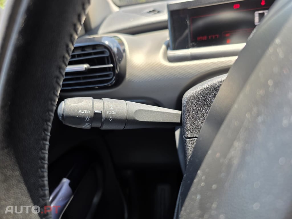 Citroen C4 Cactus 1.6 BlueHDi Shine