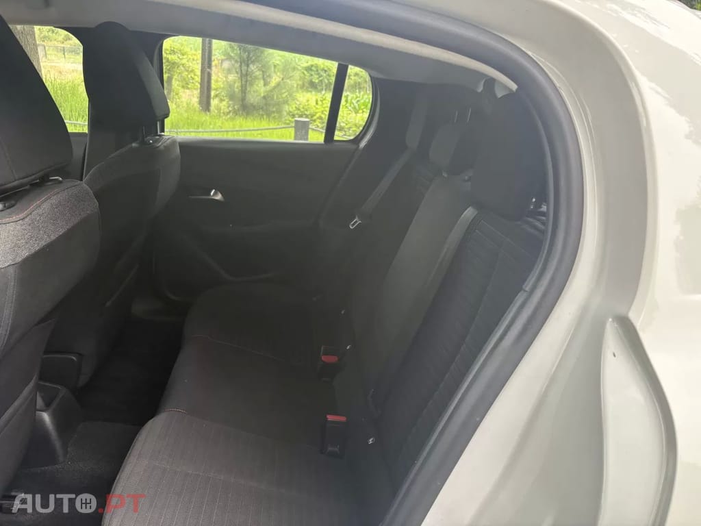 Peugeot 208 1.2 PureTech SE Style