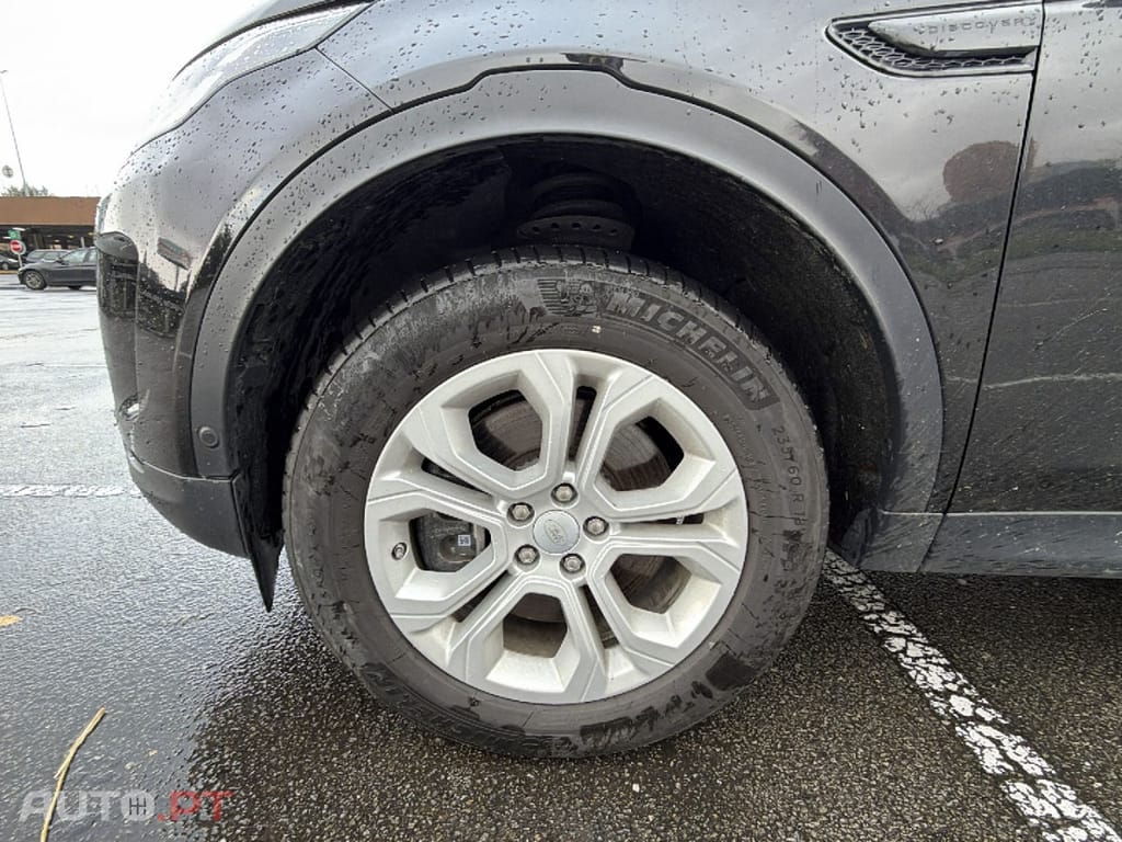 Land Rover Discovery Sport 1.5 I3 P300e AWD