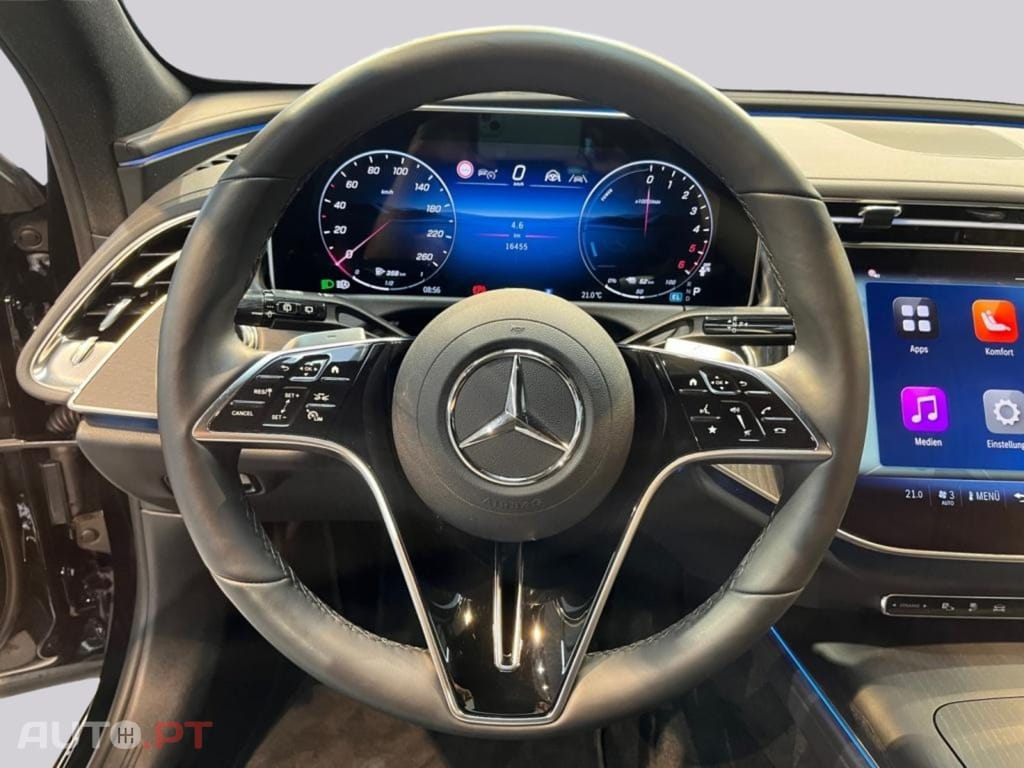 Mercedes-Benz E 300 de T Avantgarde I.V.A DEDUTÍVEL 