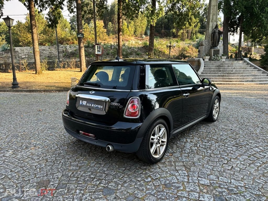 MINI Cooper Cooper D