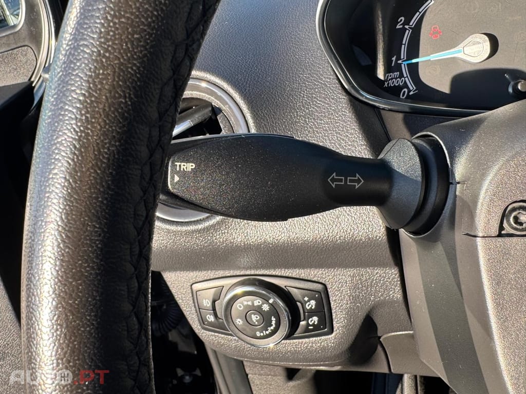 Ford Tourneo 1.0 EcoBoost Titanium