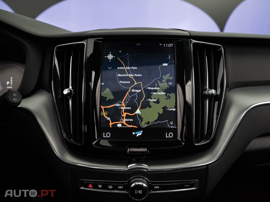 Volvo XC60 2.0 T8 PHEV Momentum Plus AWD