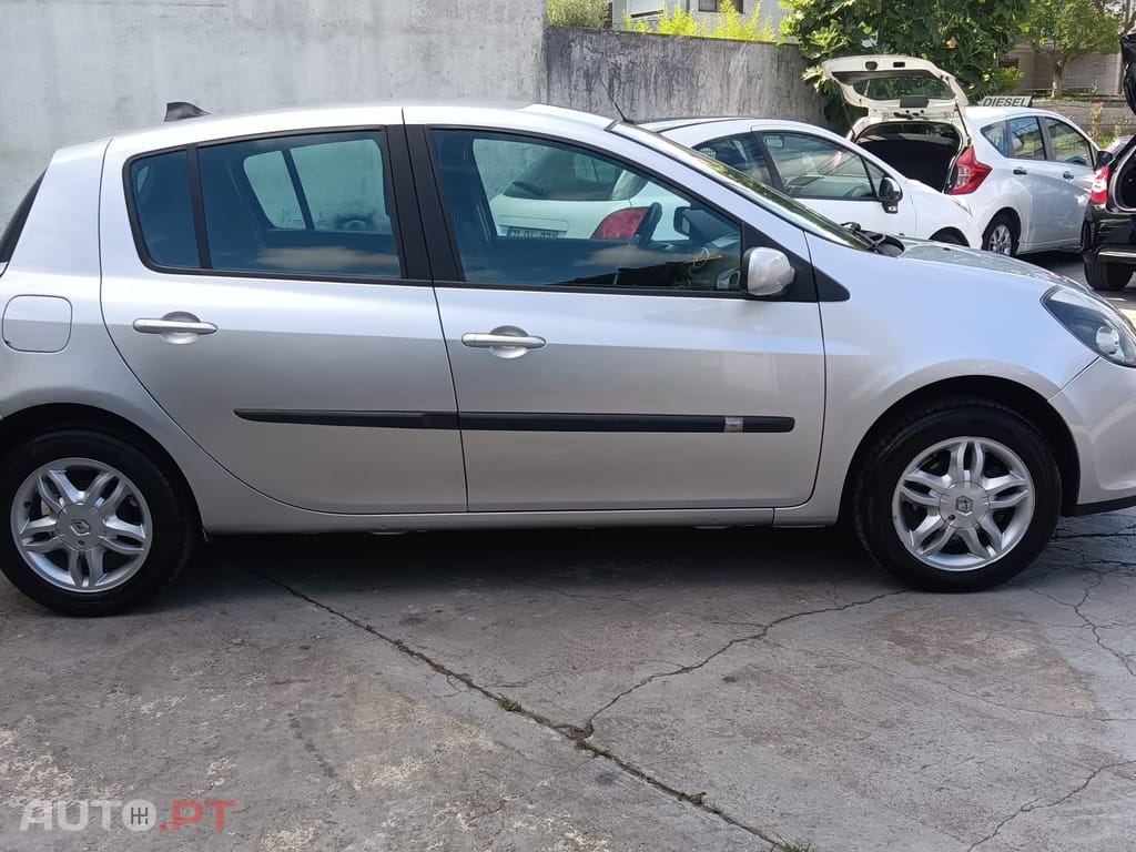Renault Clio 1.2 SE Storia Confort