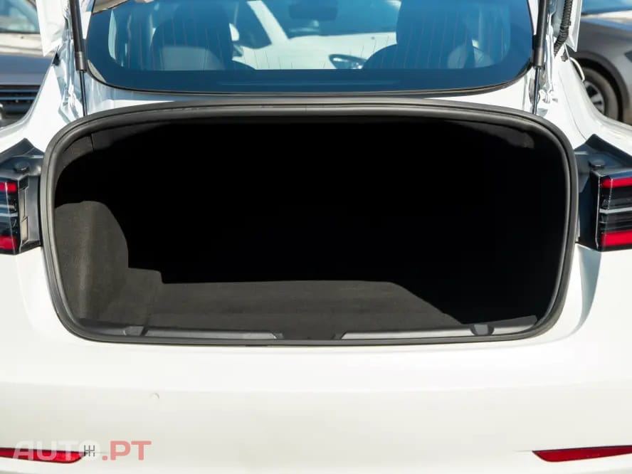 Tesla Model 3 Long-Range Dual Motor AWD