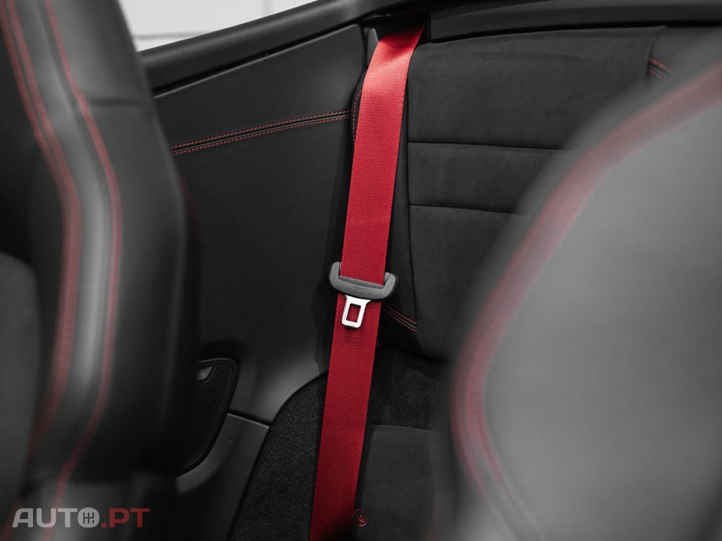 Porsche 992 Carrera 4 GTS PDK