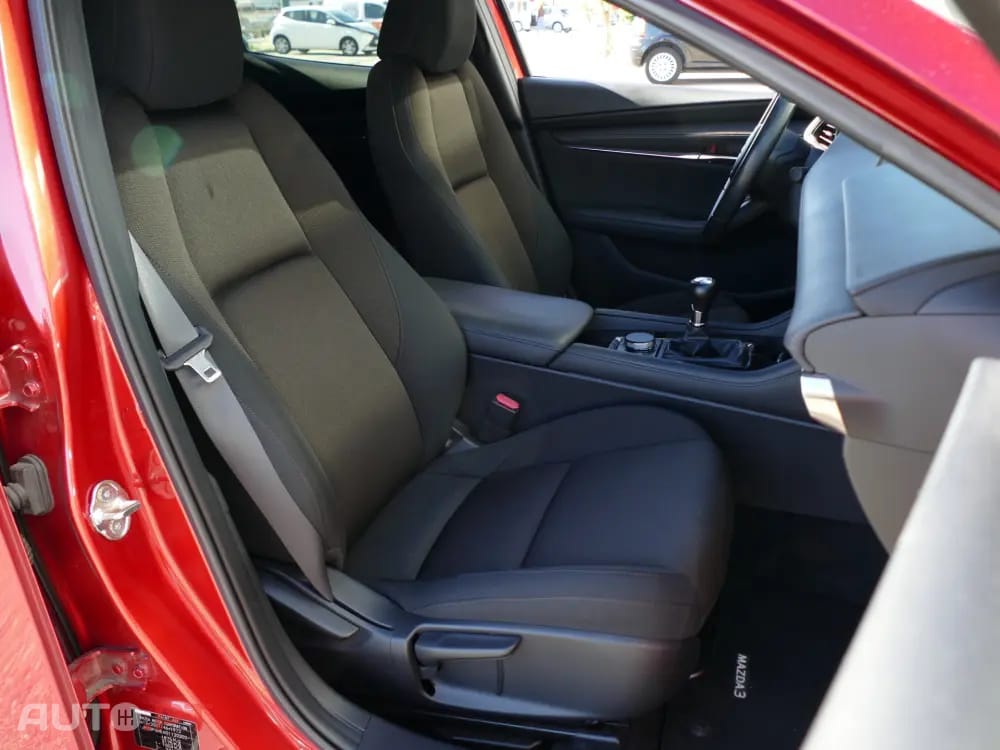 Mazda 3 2.0 e-Skyactiv-G Exclusive-line