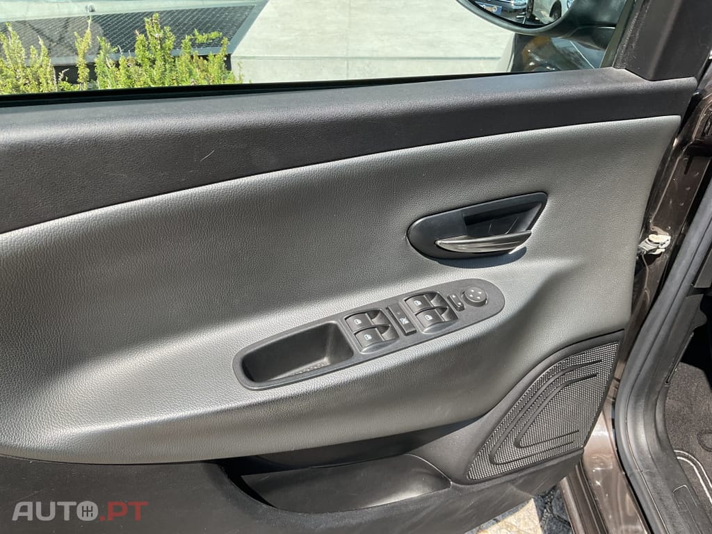 Lancia Ypsilon 1.3 M-jet S&S Urban