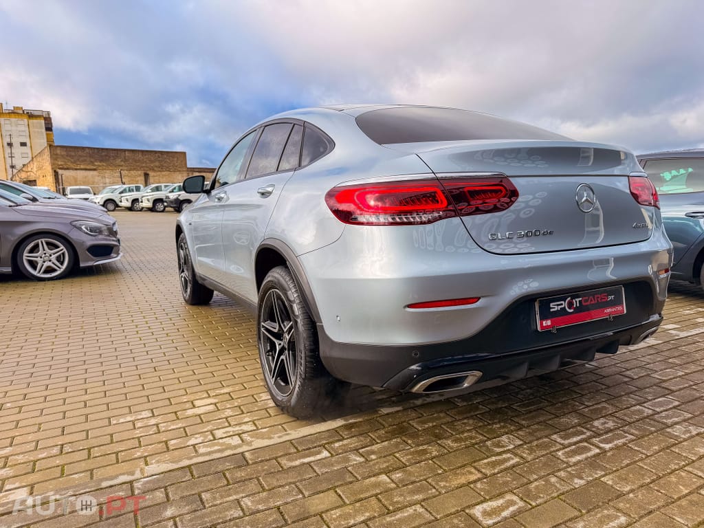 Mercedes-Benz GLC 300 de Coupe 4Matic 9G-TRONIC AMG Line