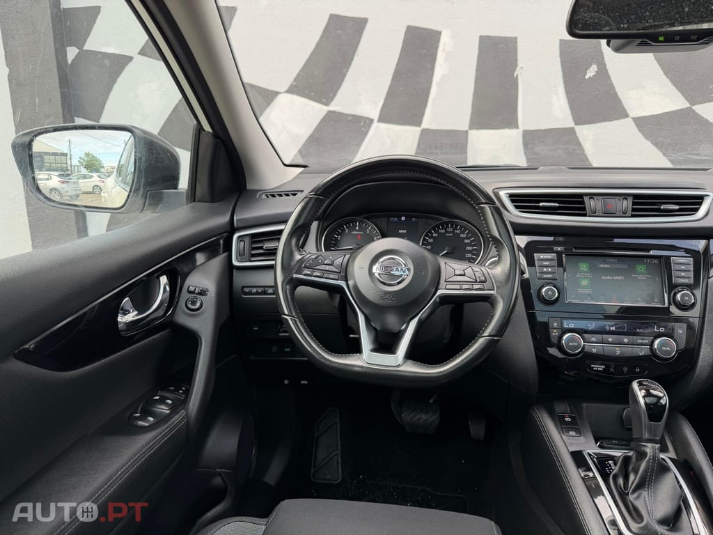 Nissan Qashqai 1.3 DIG-T N-Connecta DCT