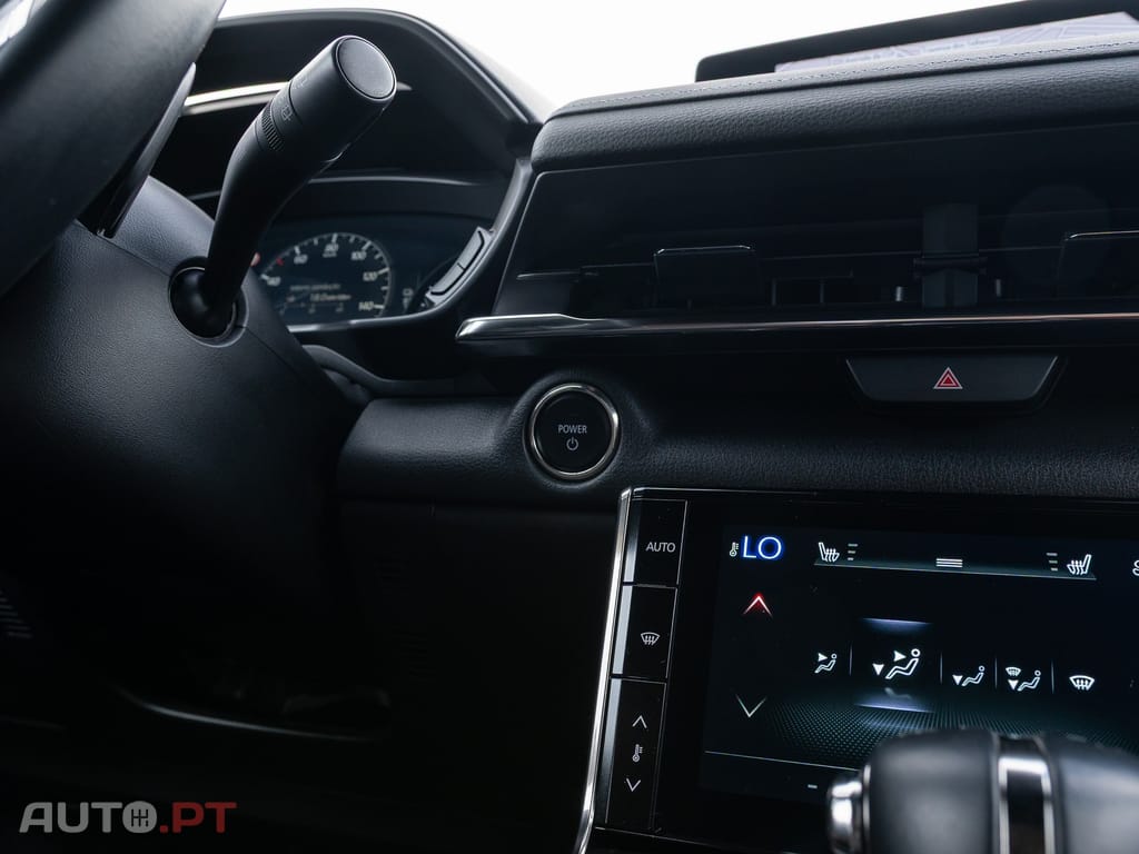 Mazda MX-30 e-SKYACTIV Advantage+Modern Confidence