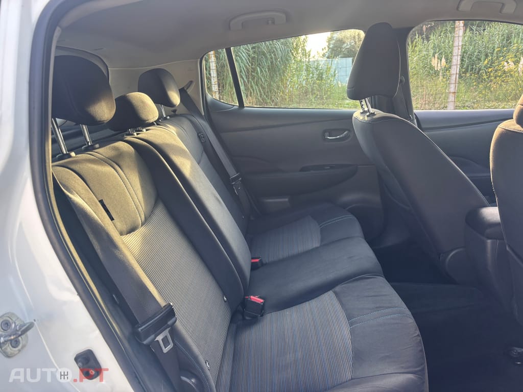 Nissan Leaf Tekna ProPilot Park
