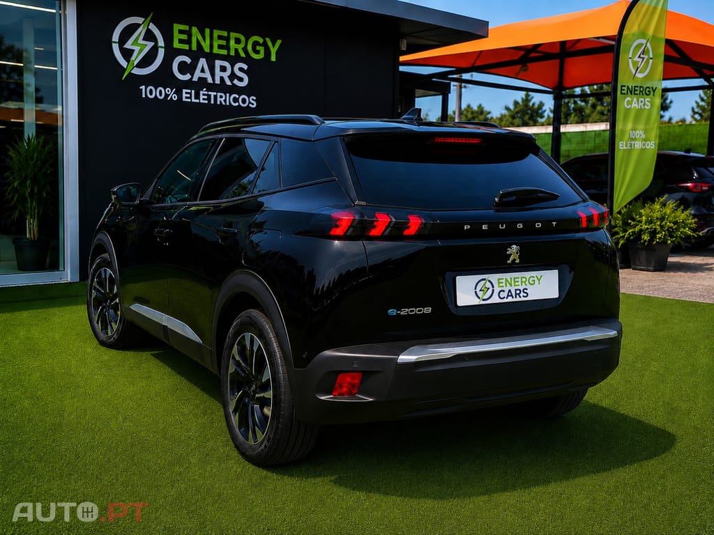 Peugeot E-2008 50 kWh Allure Pack