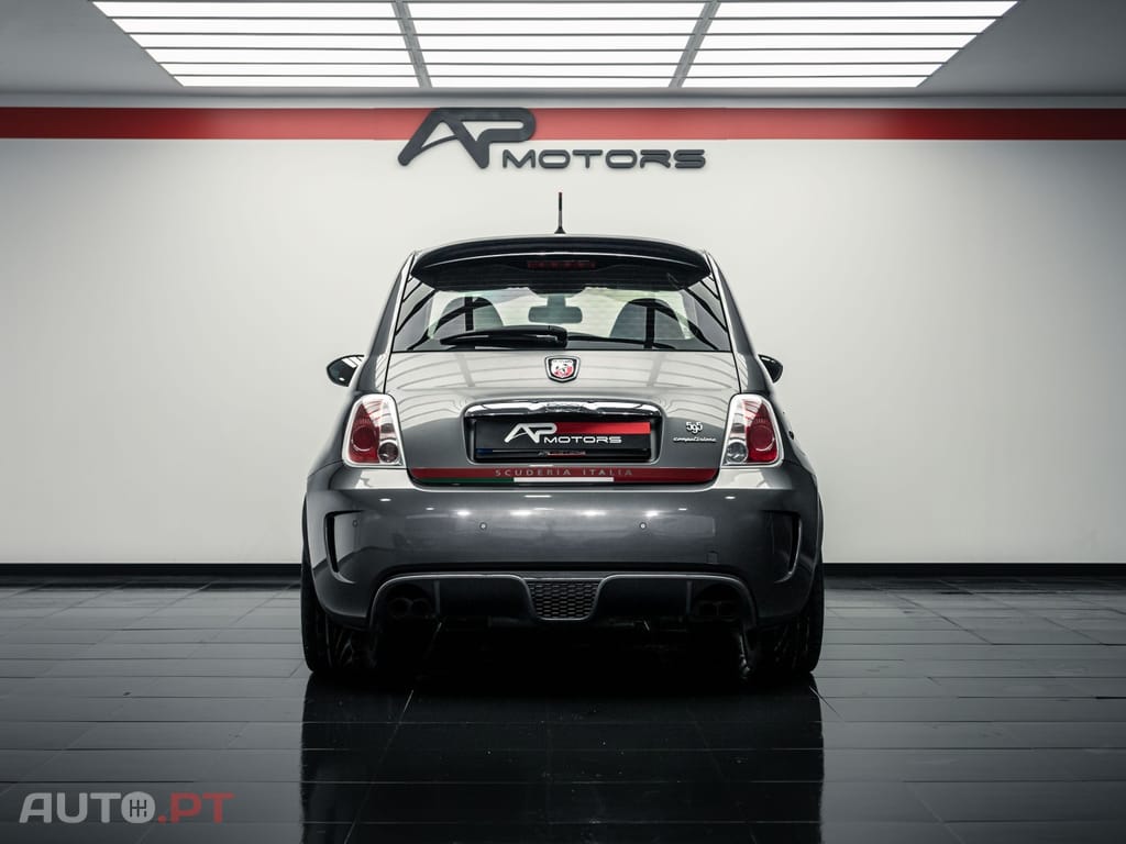 Abarth 595 SCUDERIA ITALIA