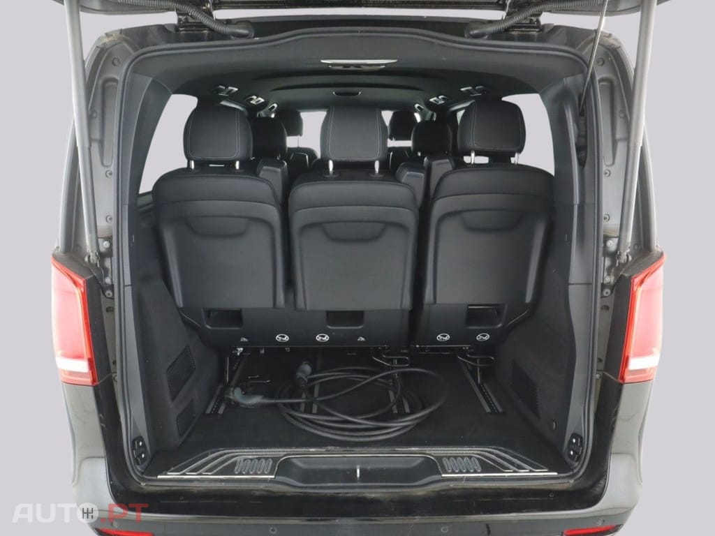 Mercedes-Benz EQV 300 EXTRALONG I.V.A DEDUTÍVEL 