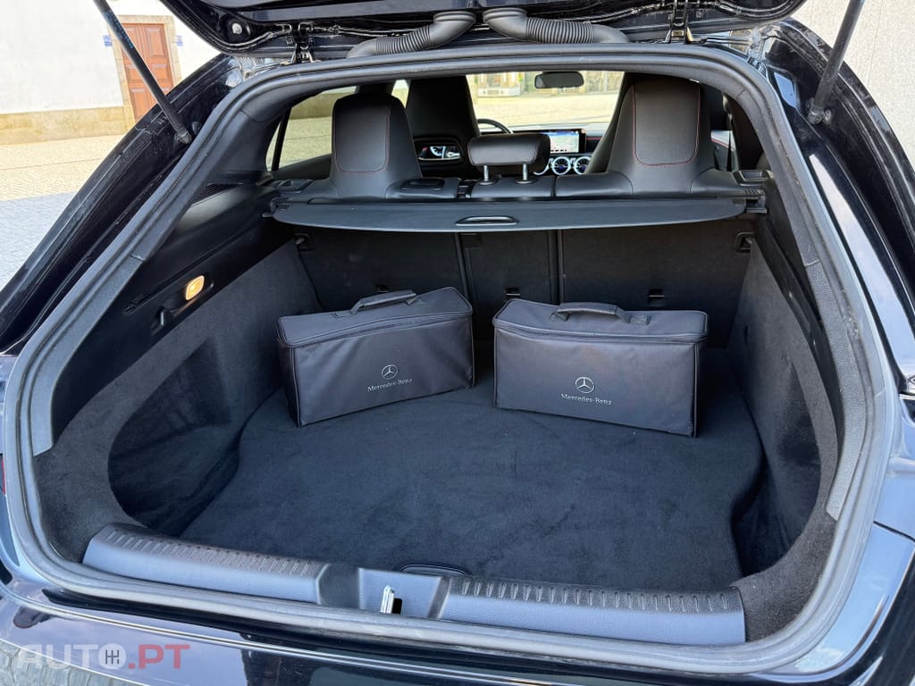 Mercedes-Benz CLA 250 e Shooting Brake AMG Line