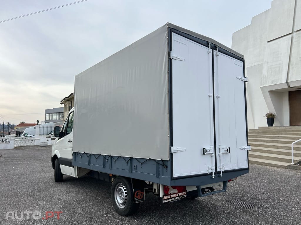 Volkswagen Crafter 35 2.5 TDi 164 Média