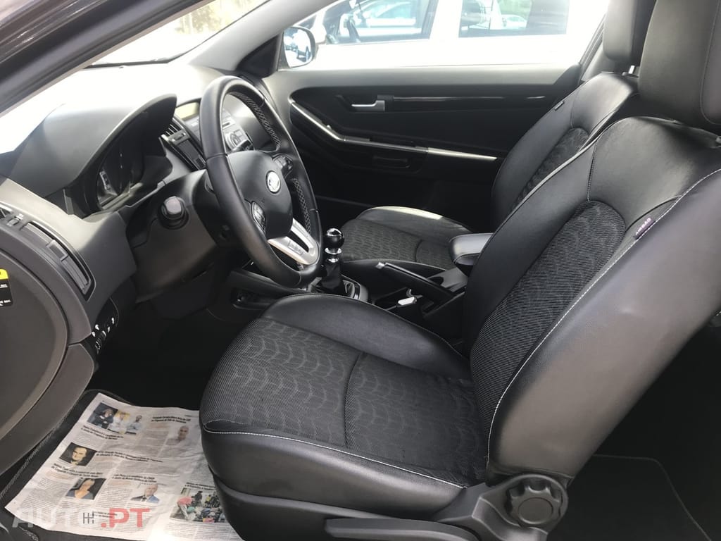Kia Ceed S Coupé 1.6 CRDi EX ISG