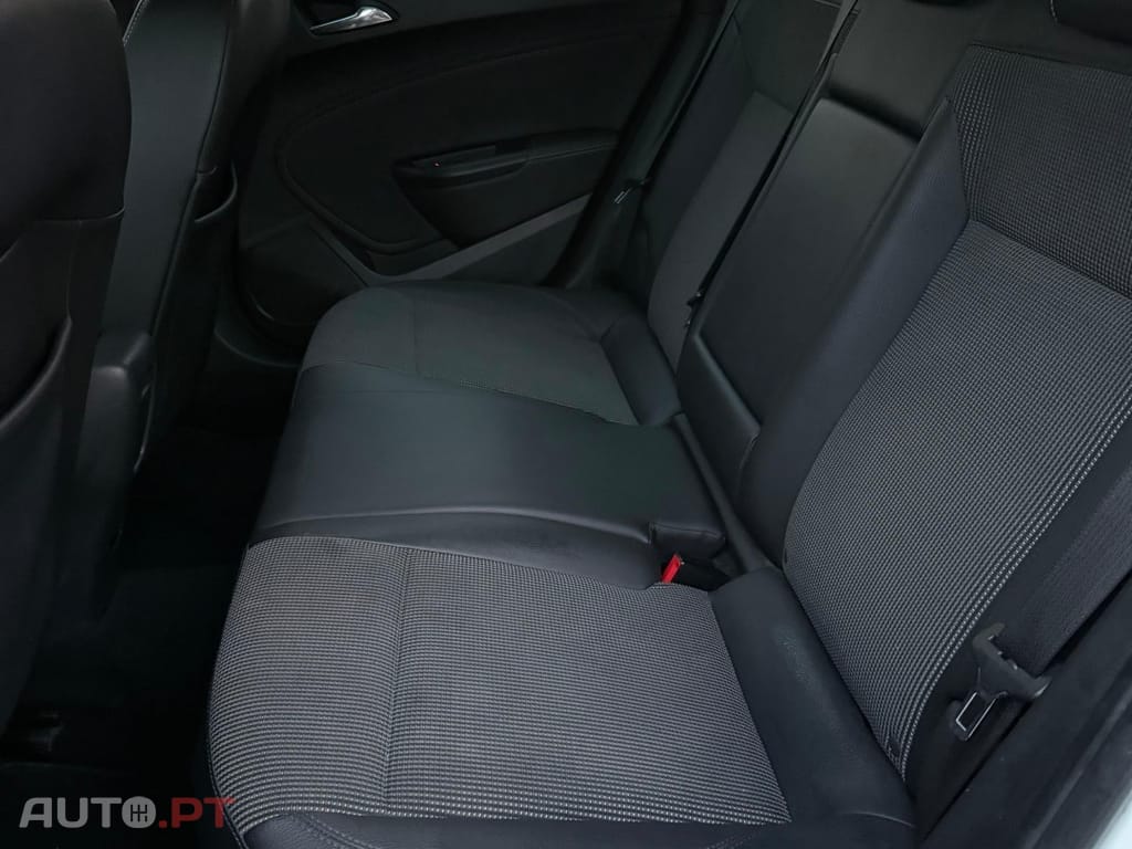 Opel Astra J Sports Tourer